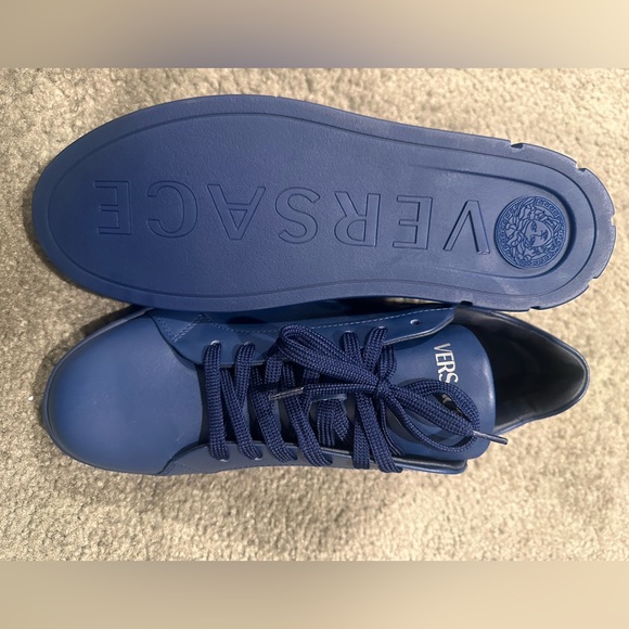 Brand new authentic Versace shoes size 42EU price is set because there is no box - Picture 2 of 6